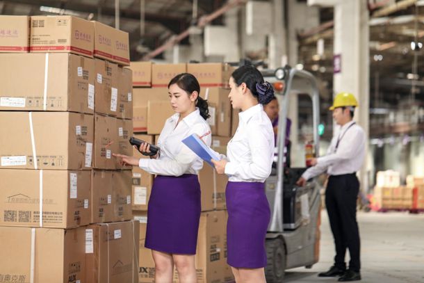 凯发AG：大件快递用什么物流？跨越速运时效、服务亮点重重有口皆碑(图2)