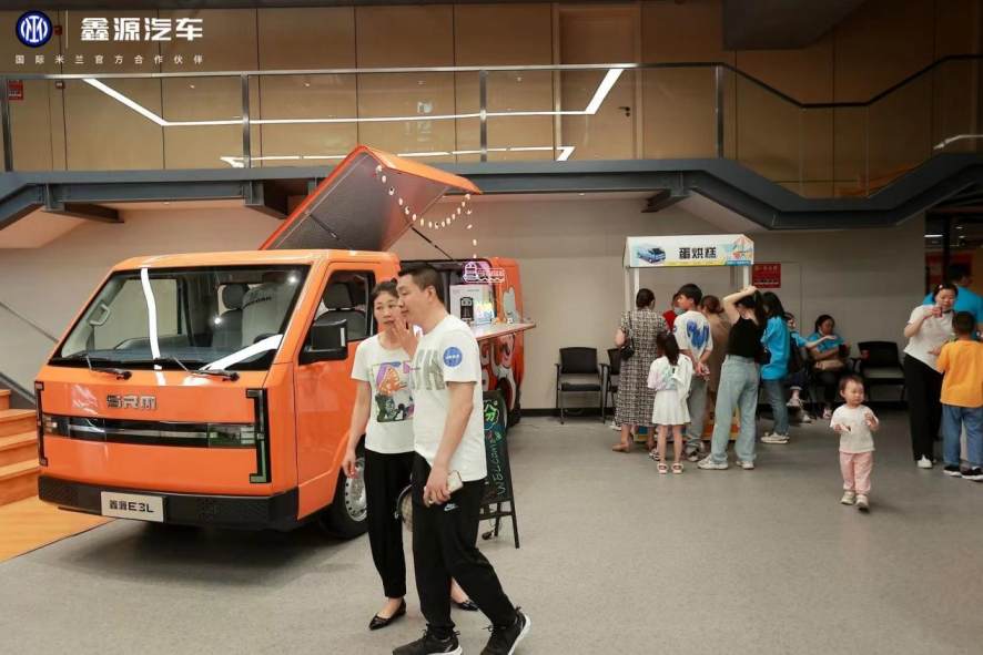 AG凯发网站：重塑城配物流新标杆738-1388万鑫源E3正式上市。(图3)