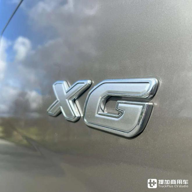 凯发AG：国内见不到达夫大件运输车战力如何？实拍达夫XG8x4大件牵引车告诉你(图16)