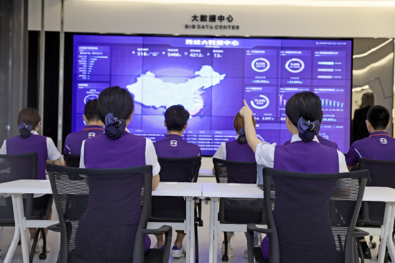 大件快递用什么物流？跨越速运跑出加速度(图2)