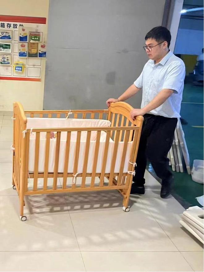 远洋服务李建伟：援助之手丨物业英雄提名人⑪(图1)